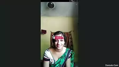 Reema seducing her lover in live chat