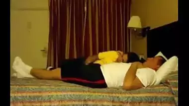 NRI office aunty hot handjob session with boss