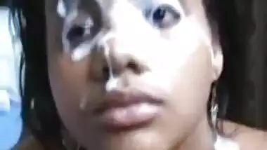 Amateur Delhi Girl Receives Facial From Her Lover