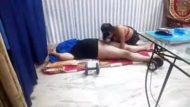 VERY HOT INDIAN COLLEGE GIRLFRIEND GIVING BLOWJOB THEN GETTING FUCKED