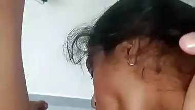 Lover makes his GF suck his dick in the Tamil sex video