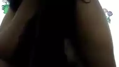 Milk Tanker Horny SriLankan Girl Fingering Part 2