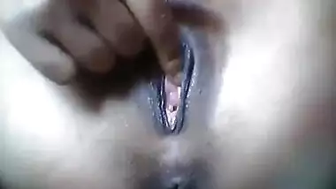 Dehati teen pussy fingering video taken for her lover