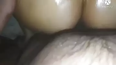 Desi Gand Ki Masage Aur Gand Ki Chudai Sarson Ke Tel Se