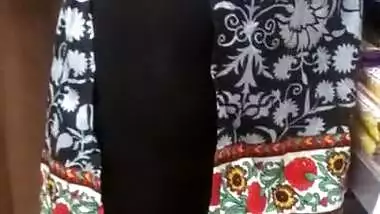 Candid indian busted sexy saree slit vpl booty jiggle