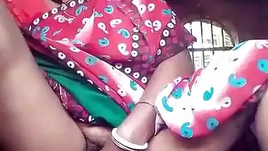 Bengali village housewife pussy show on selfie cam