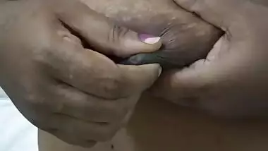 Chubby aunty showing her naked body while cleaning her house