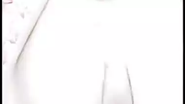 Ever-horny newly married chick sticks XXX toys into her Desi anus