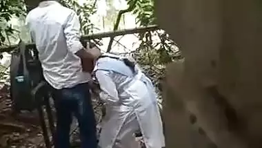 Young lover Outdoor Sucking & Fucking