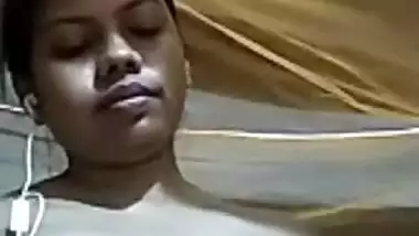 Village Bhabhi Showing Her Big Boobs 3 Clips Part 2