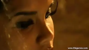 Exotic Indian MILF Seduction