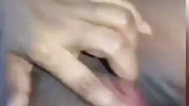 Sexy Bangla Girl Showing her Pussy