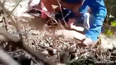 Today Exclusive- Dewar Bhabhi Outdoor Fucked Part 1