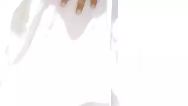 Sexy Lankan Girl Teasing