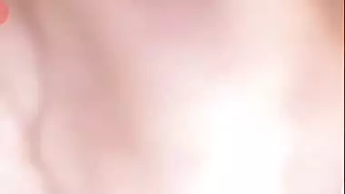 Desi girl fingering pussy selfie cam video