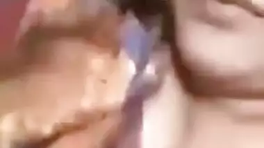Bangladeshi Desi XXX woman showing her big boobies on video call