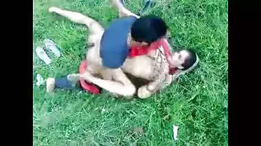 Pakistani outdoor sex movie scene dripped on the net