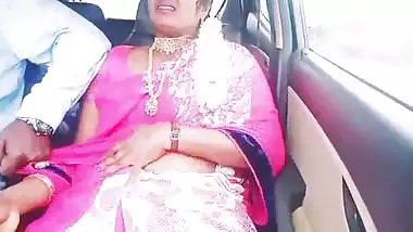 Car sex indian romance. Beautiful sexy saree housewife with boyfriend Telugu dirty talks.