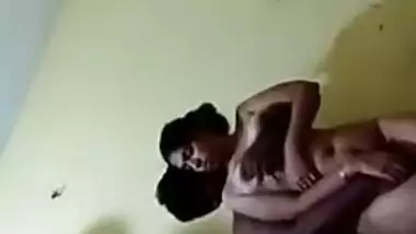 Desi couple is going to enjoy sex in horizontal amateur XXX video