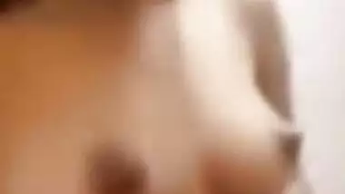Sexy Mallu Babe Showing Her Boobs and Pussy Part 1