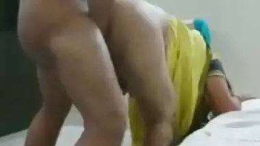 Desi college guy anal sex with maid after xmas