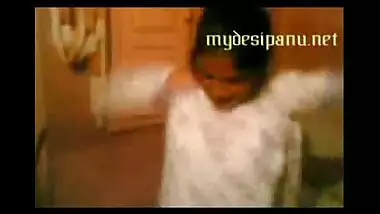 Desi aunty exposed her big boobs on cam