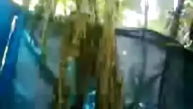 Hot Indian Mallu Aunty Show her Boobs while bathing