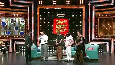 Cute and Beautiful Actress Geetha Aunty Side Show