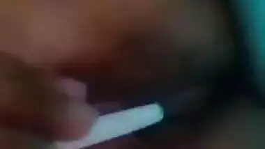 Desi gets naked and ineptly masturbates her XXX twat getting sex delight