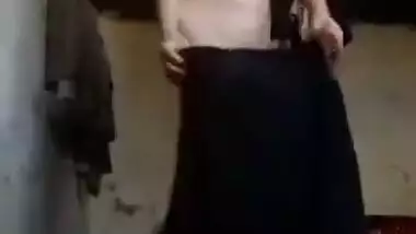 Beautiful Paki Girl Showing