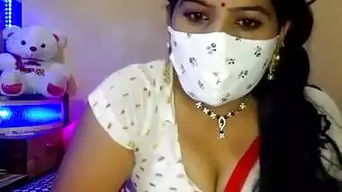 Today Exclusive- Super Horny Desi Bhabhi Showing Her Big Boobs And Ass On Cam Show Part 4