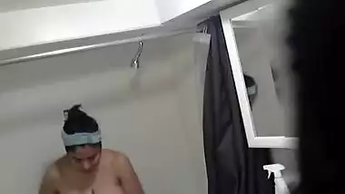 Paki Bhabhi In Shower - Movies.