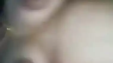 Ufff Bhabhi tooo Horiny n feeding boobs while Riding She recording