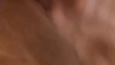 BEAUTIFUL DESI NRI GIRLFRIEND SHOWING BOOBS
