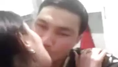 Lucknow Couple Kissing - Movies.