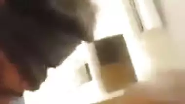 Indian shemale gets a desi blowjob from a macho guy