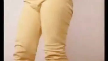 Desi Beautiful Cute Girl Showing