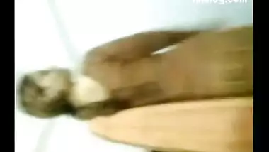 Desi Sexy girl Shipra showing herself