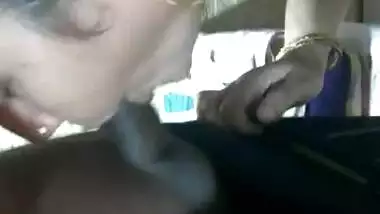 Desi aunty sucking lover cock
