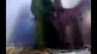 Village uncle ne padosin aunty ko doggy style me choda