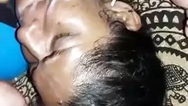 Husband Cum on wife Face