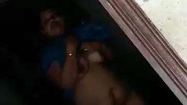 Aunty Showing Neiour